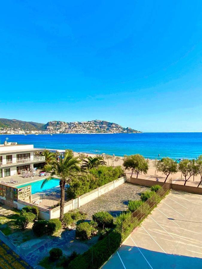 Studio Roses Beach Exterior photo